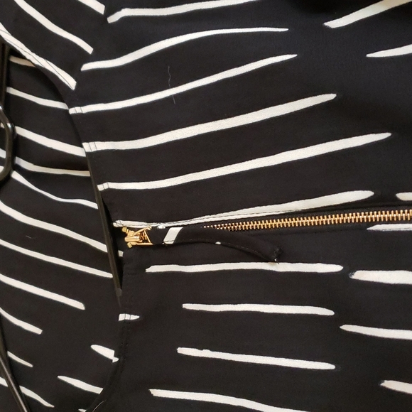 Little Black and White Dress - Picture 4 of 4